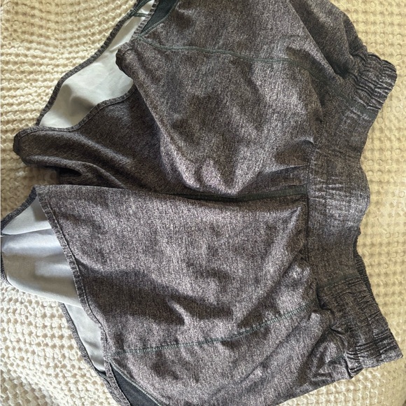 Lululemon hotty hot shorts - Picture 1 of 5